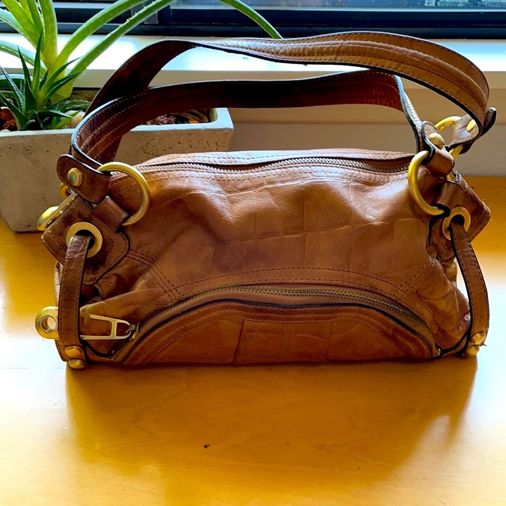 B. Makowsky leather bag